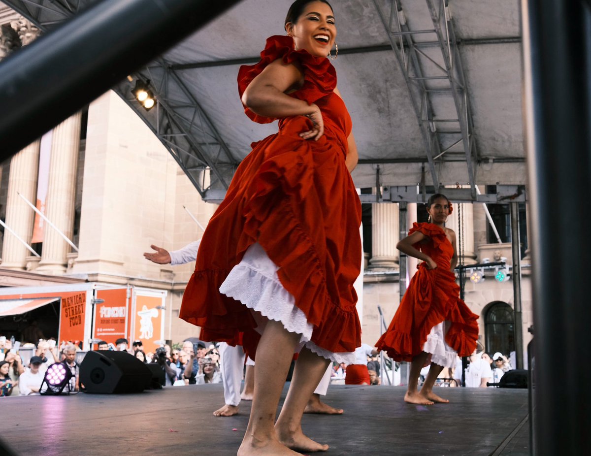 Diannesimages's tweet photo. Beautiful vibrant colours and Latin Dancing today 
@brisbanecityqld #latindancing #brisbanestreets #Brisbane #fujifilmx_au #photographylovers #womenphotographers #streetphotography #fuji_colours https://t.co/SGsJDqlwwM