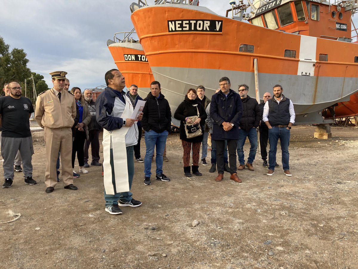 NachoChubut's tweet photo. Esta mañana en Puerto Rawson, participando de la botadura del artesanal Nuevo Guillermo G. https://t.co/utnXXH5cYs