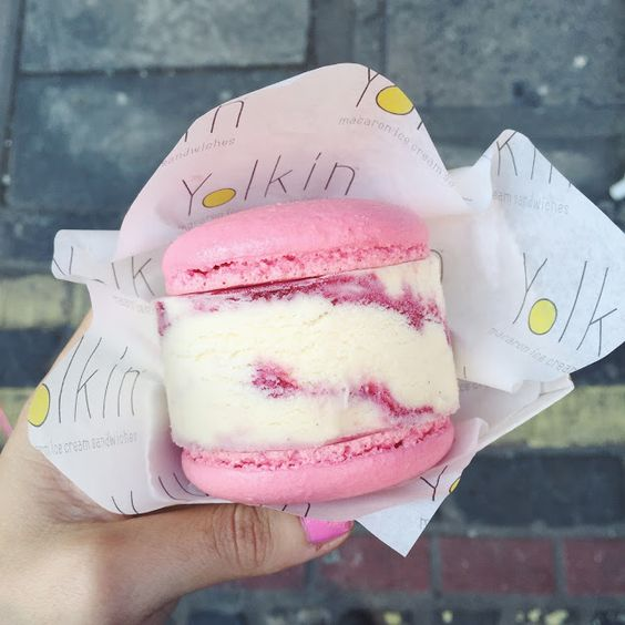 Ice cream macarons