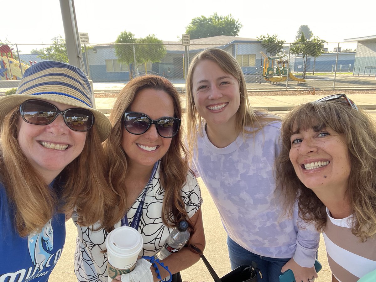 DanaJamison7's tweet photo. @MuscoyE Starting the Year Off Right!! Welcome BACK MES! 2023-2024 😀🥰 https://t.co/aRDksiykrJ