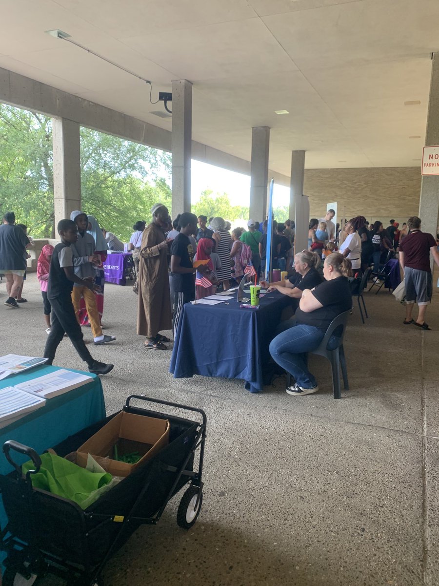 A very successful Back to School Bash at Olmsted Academy North! Looks like all of the over 400 backpacks stuffed with supplies have new homes. ☺️ What a turnout, and so many great community resources shared with our families! #JCPSML
@JCPSKY   @JCPSLatino