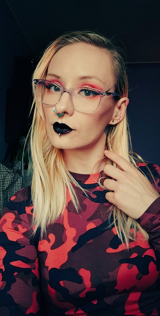ThePunkPixie1's tweet photo. And another since I liked the filters. https://t.co/NZ8z4kug3A