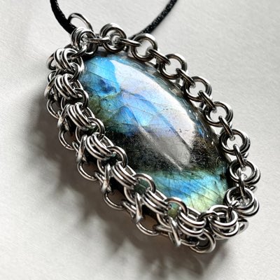 NEKnotCo's tweet photo. #NewProfilePic #chainmaille #chainmail #chainmaillejewelry #chainmaillenecklace #chainmailleartisan #chainmailleartist #chainmaillejewelryartist #chainmaillependant #chainmailjewelry #chainmaillebracelet #jewelrymakers #jewelryofinstagram #modernjewelry #ooakjewelry #handmade https://t.co/pud7Ropr7s