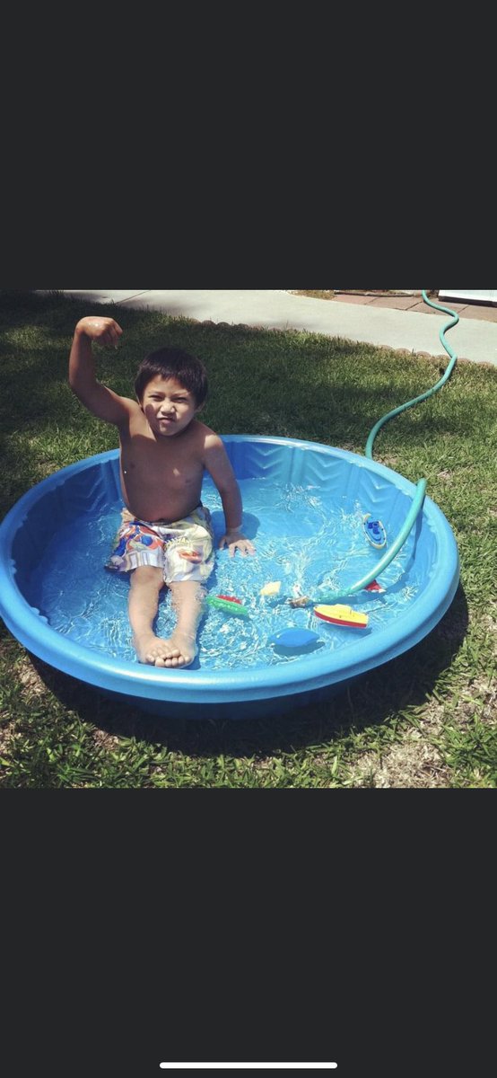 Upd8fromRinz's tweet photo. 10 years ago my first born still fits in this tiny pool #Timeflies https://t.co/iiEeCM4txn