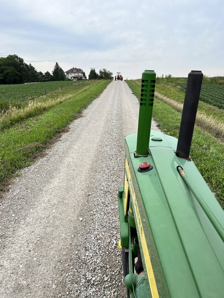 SimplyRonda's tweet photo. Going for a rip on the ol’ tractor today. https://t.co/V7cOgBD2Gw