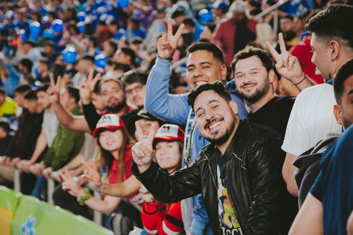 gastonarguelloo's tweet photo. Ayer se vivió una verdadera fiesta de riojanidad en el #SuperDomo🏟️, en una jornada peronista acompañamos a nuestro compañero @QuintelaRicardo en la presentación de la fórmula de @unionxlapatria 🇦🇷 que lleva como candidatos a @SergioMassa y @RossiAgustinOk
❤️☀️✌🏼 https://t.co/2OC2JdxGiU