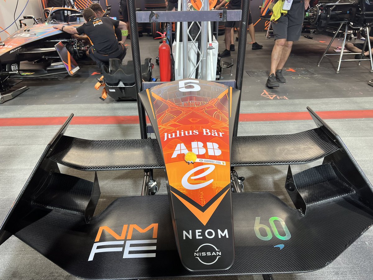 Sareyware's tweet photo. The @stowtownfc #StowBug visited the @FIAFormulaE #LondonEPrix today, and met the @McLarenFE team! https://t.co/4ig5J3Ilqt