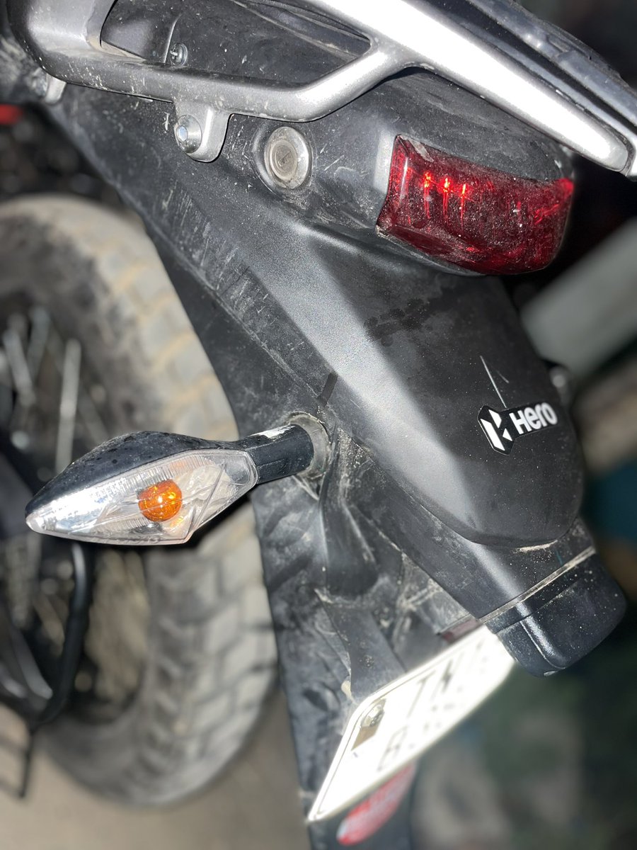 Aravind_Spro's tweet photo. @HeroMotoCorp 

      I brought my bike on 5th july the bike name is hero(Xpluse).Today gave  for my 1st free service on “Vinayaga Motor”really very worst service,they changed only Engine Oil
Kindly find the below photos 

Very worst service  @HeroMotoCorp https://t.co/b72TBG9b43