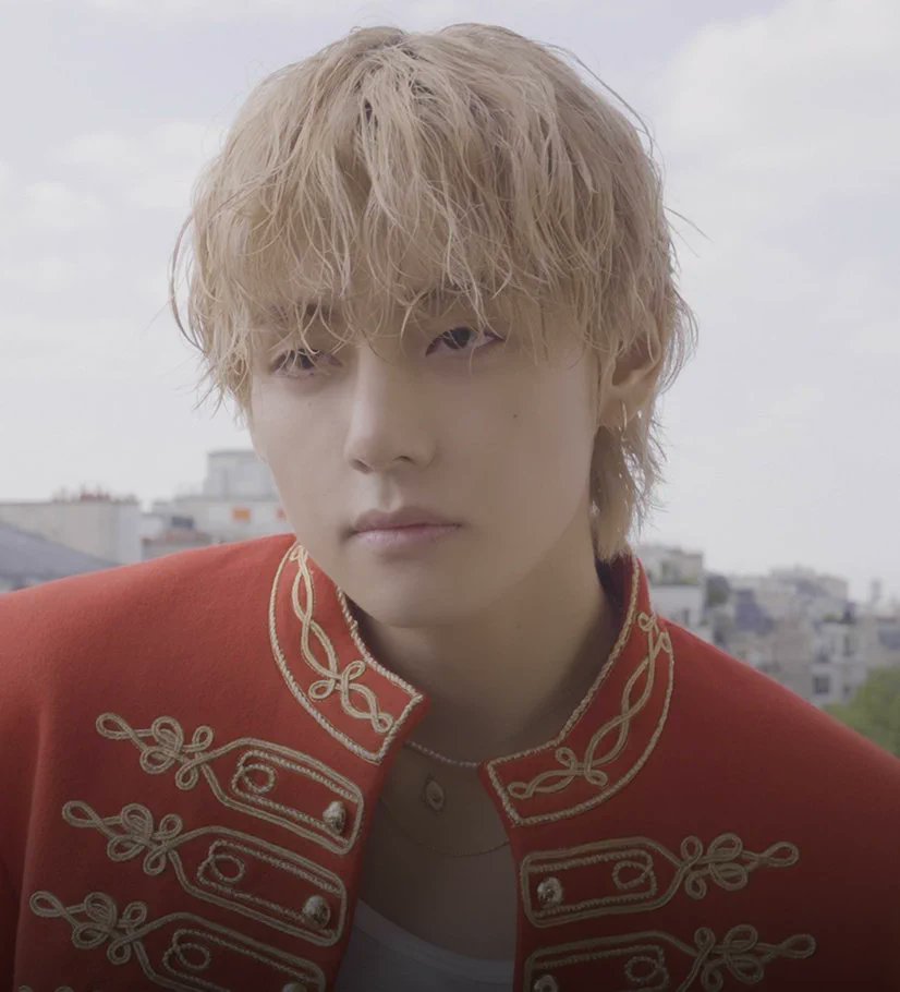 WORLDMUSICAWARD's tweet photo. #Taehyung is breathtaking in latest Fashion Film and photo shoot for #EsquireKorea, rocking a #Celine scarlet military jacket especially designed for him...👏🎬📸✨🔥🌟👑💜 
#TaehyungxEsquire   
V FASHION FILM  
TAEHYUNG FOR ESQUIRE KOREA
#TAEHYUNGxCELINE https://t.co/RUFjjnGX4p
