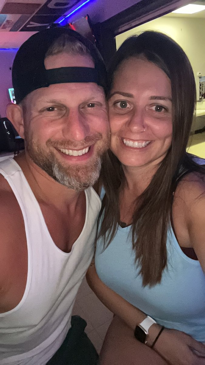 KandiJo6's tweet photo. I looove this handsome man 😍🥰💋 https://t.co/uX2UKeqiCW