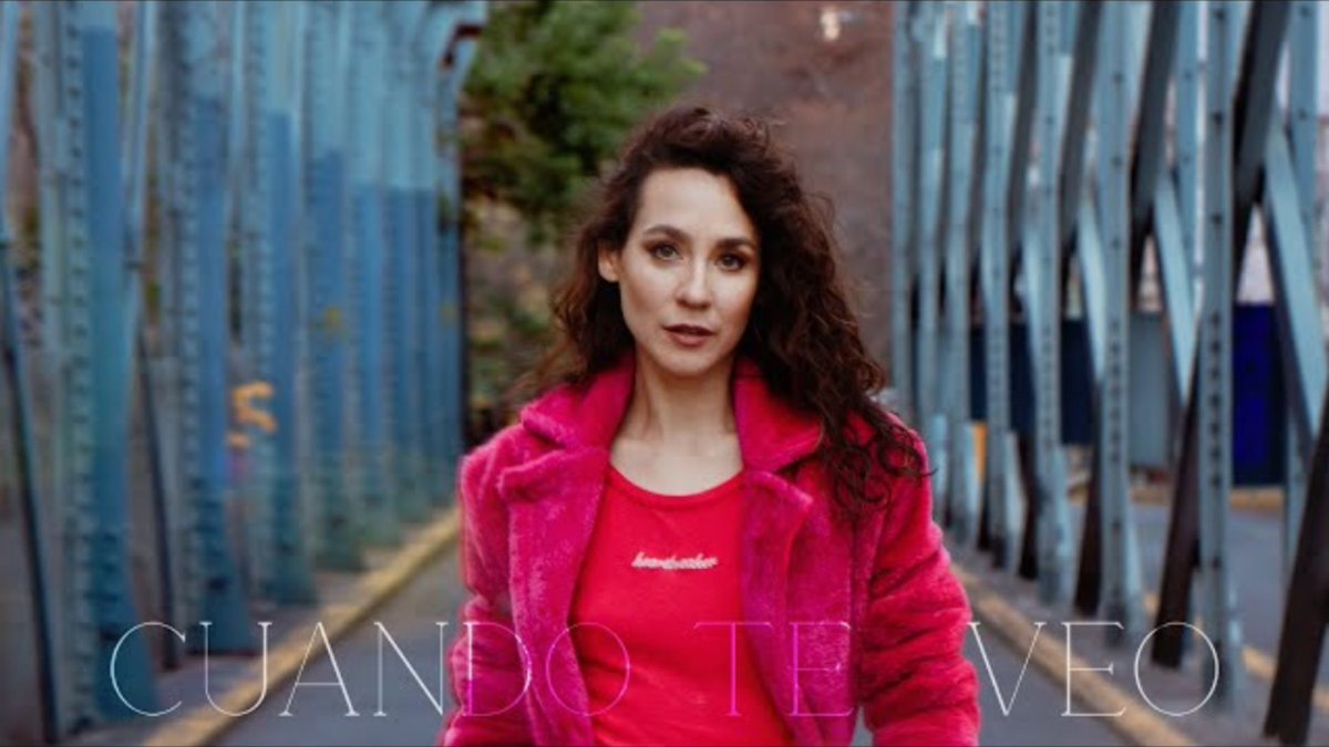 ntdiario's tweet photo. 🎸El rock argentino late, échale un vistazo a #CuandoTeVeo, un single especial de @Herrerodaniela 
https://t.co/dWbHijKSpq #DanielaHerrero https://t.co/CJbu0RoWzn