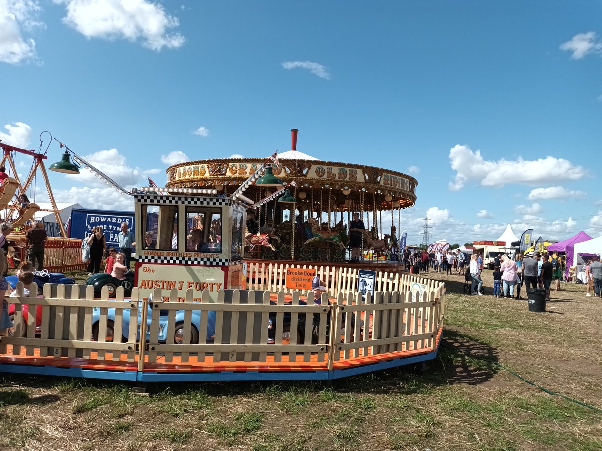 MelJD46's tweet photo. Just a few snaps from #HeckingtonShow today . Have had a lovely day out. Now a snooze after a cuppa methinks https://t.co/1Q78cvYtw1