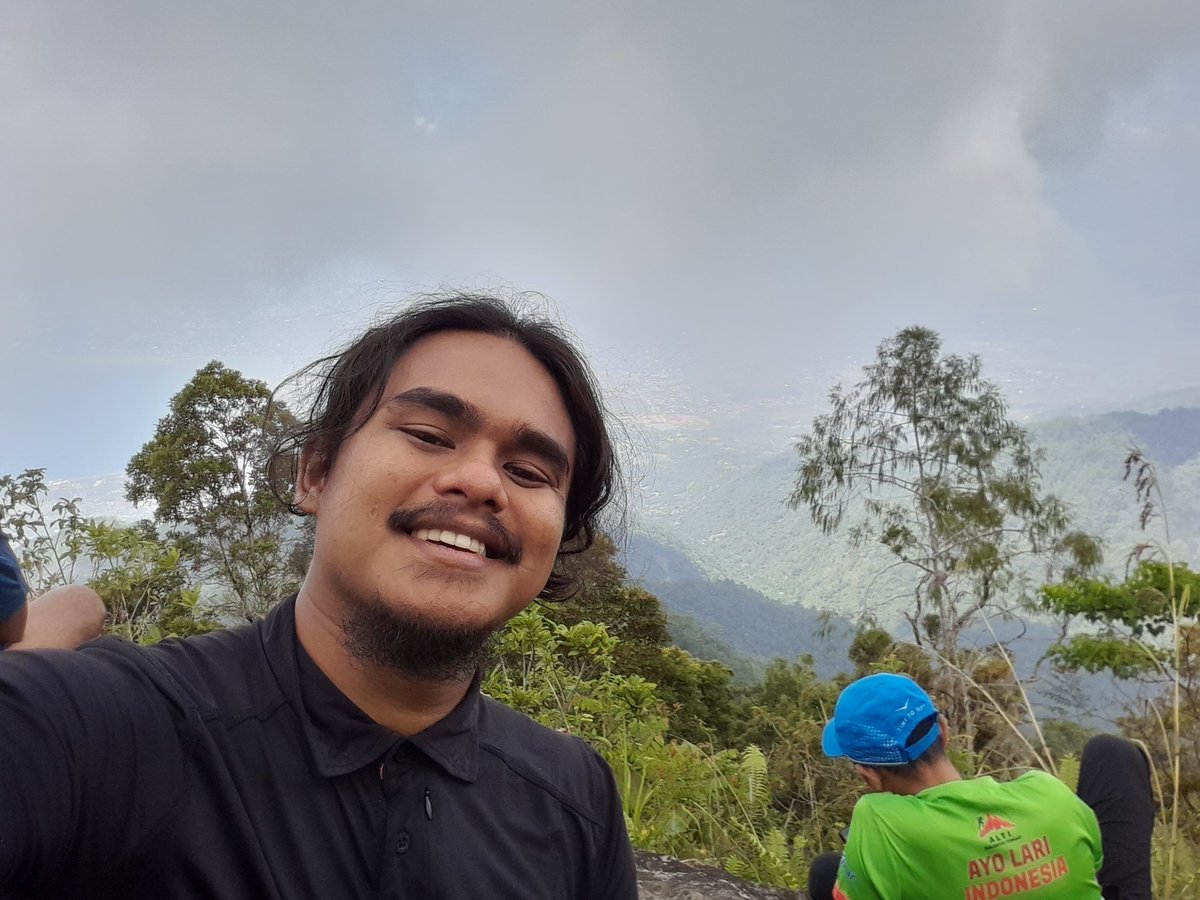 Trail Run Gawalise
Gunung Gawalise via Kanuna

Terima kasih kak Surya Harun untuk latihannya juga traktirannya hari ini 😇
#TrailRuningPalu