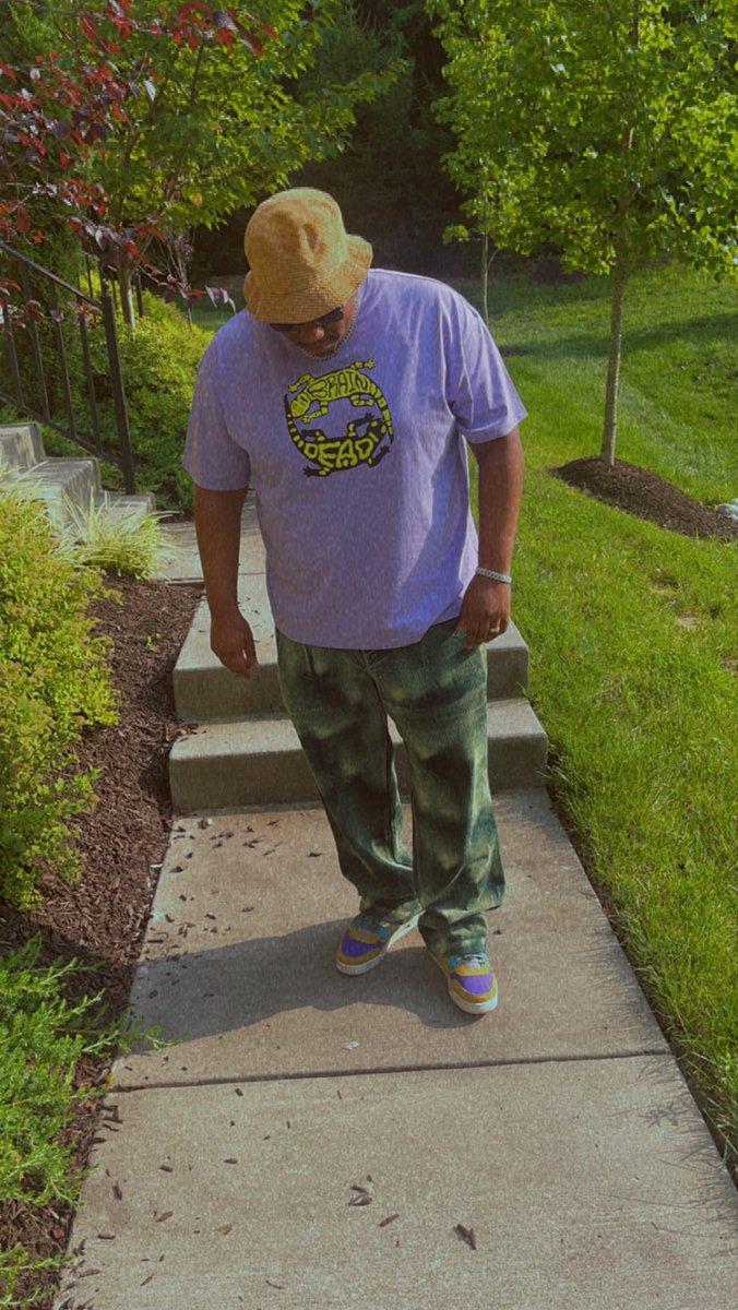 djdwhit901's tweet photo. Tript out. https://t.co/xiEXeQs3zM