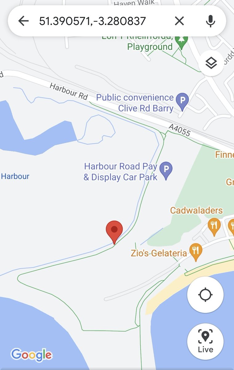 Julian B tweet media