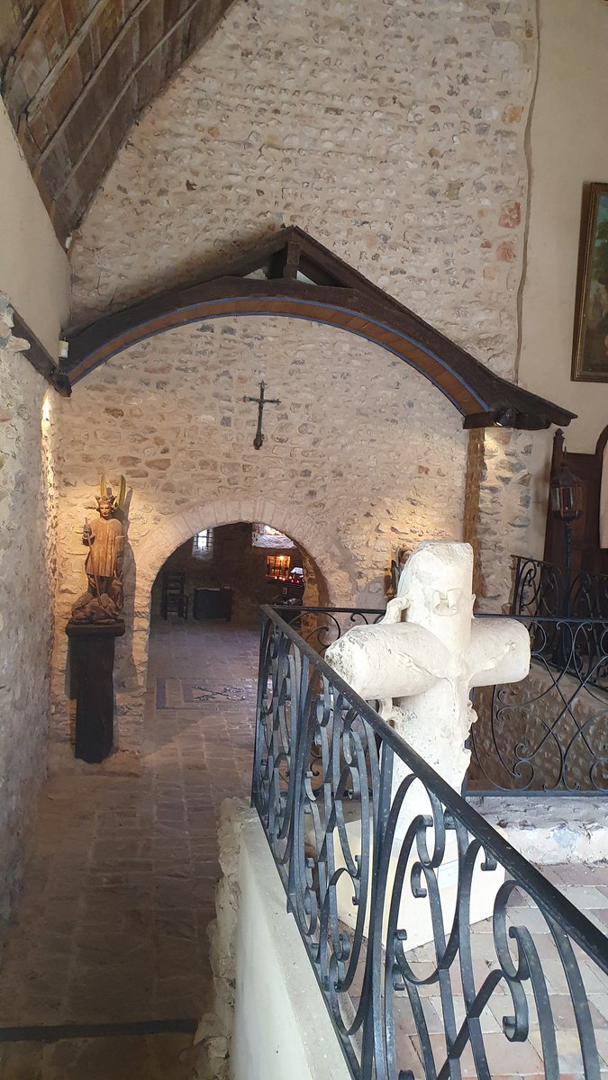 Mairie_Parne53's tweet photo. Belle promenade à Saulges pour la journée des peintres 🖌
#PCC #Patrimoine #Peintres https://t.co/mLD8lixoDz