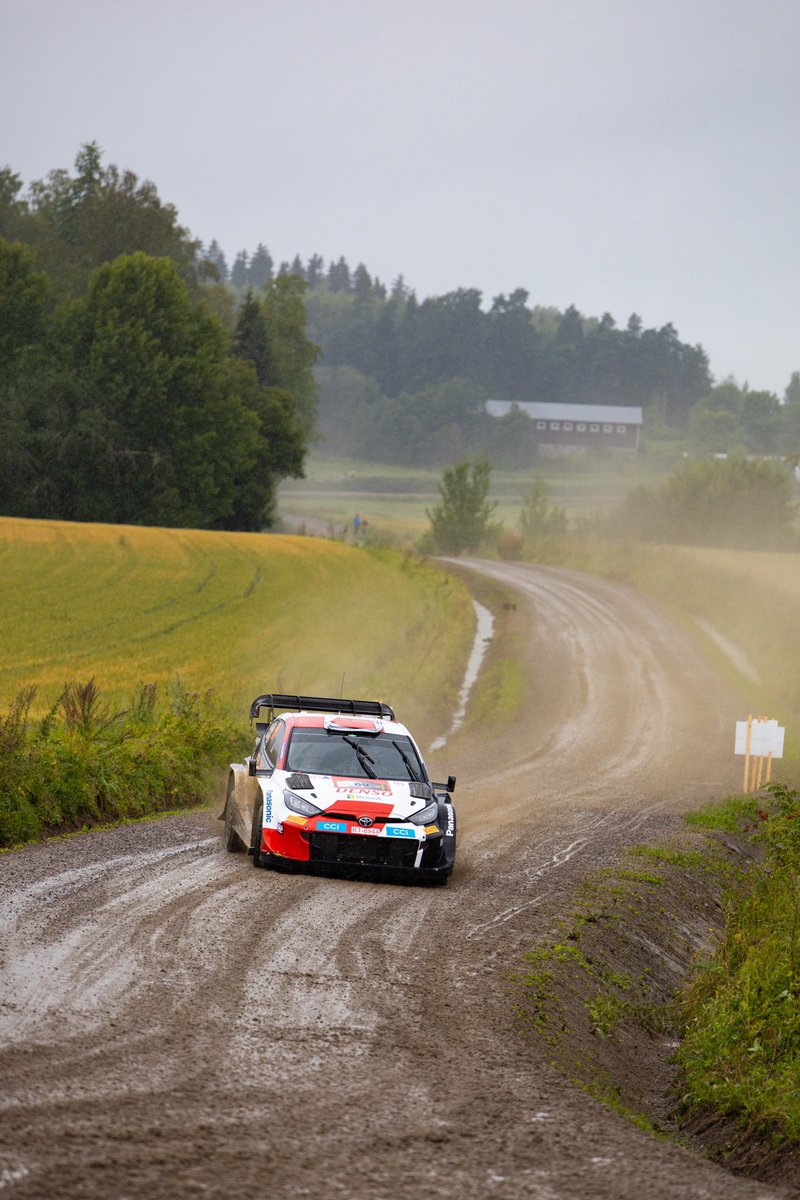 MeliLaulis's tweet photo. Rainy day at the @HYAcenterRally . Still proper rally action! 🏆 Take note that Scandi flick done by master himself @KalleRovanpera #WRC #RallyFinland https://t.co/ecHfyQKpC4