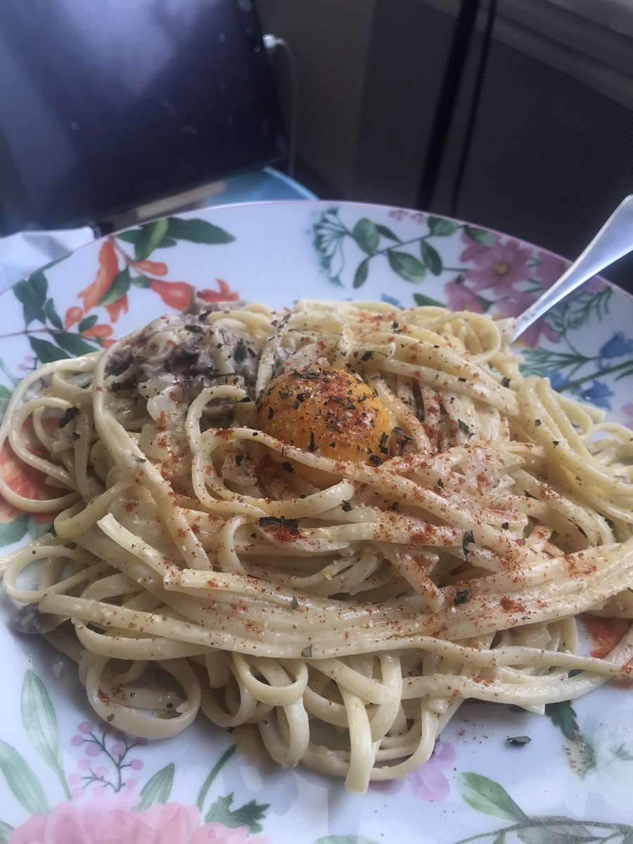pnlfaggot's tweet photo. wake up babe nouveau plat banger cuisiné par mes soins just dropped #gaykitchen https://t.co/2d4ksPeL1u