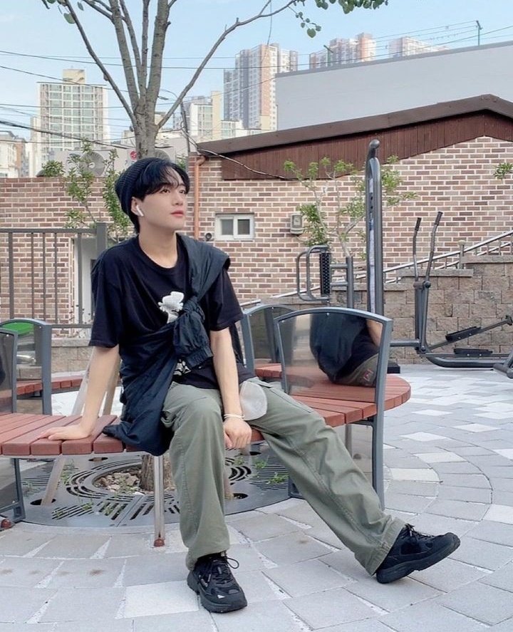 🐶 290723 I Atualização do Munik em sua conta pessoal no instagram

🖼

#문익 #장문익 #MUNIK