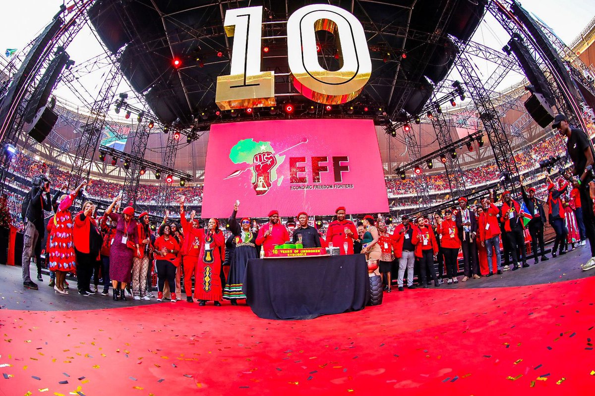 MbuyiseniNdlozi's tweet image. Umbutho Wabantu… Shumi Leminyaka 🙌🏾 #EFF10thAnniversary