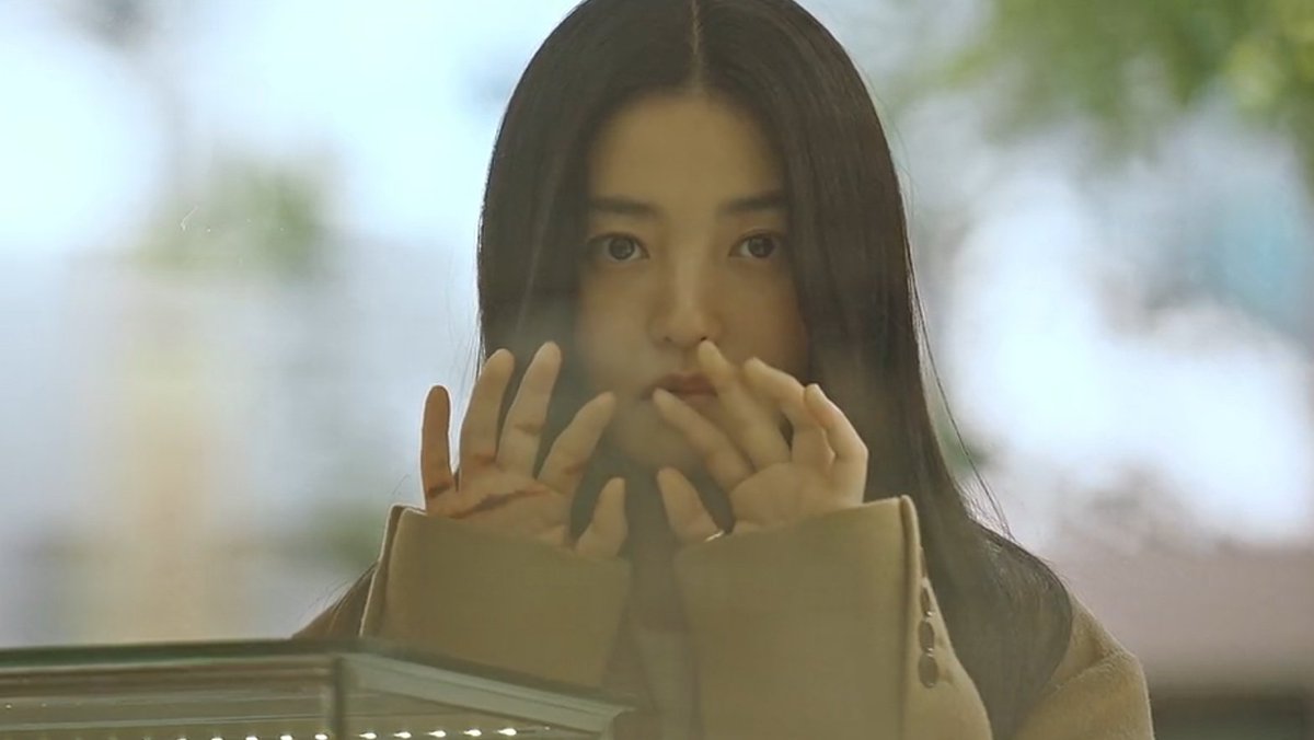 chaedaely's tweet photo. hongsae literally screams "i know my sanyeong and you're not her" energy

#Revenant #RevenantEp12 https://t.co/6zDceMBKBm
