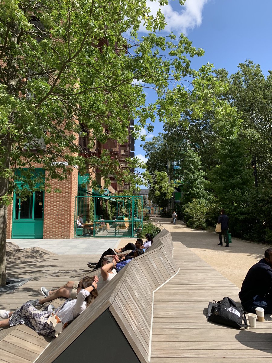 audreyflavoie's tweet photo. Pursuing to discover my new city, one neighbourhood at a time!
This is a child-friendly and sustainable urban design in Elephant and Castle #ElephantPark — integrating small-scale modular, intimate, playful, green and co-creation spaces 🛝🌻
#childfriendlycities #softdensity https://t.co/7ZA7Jw06c6