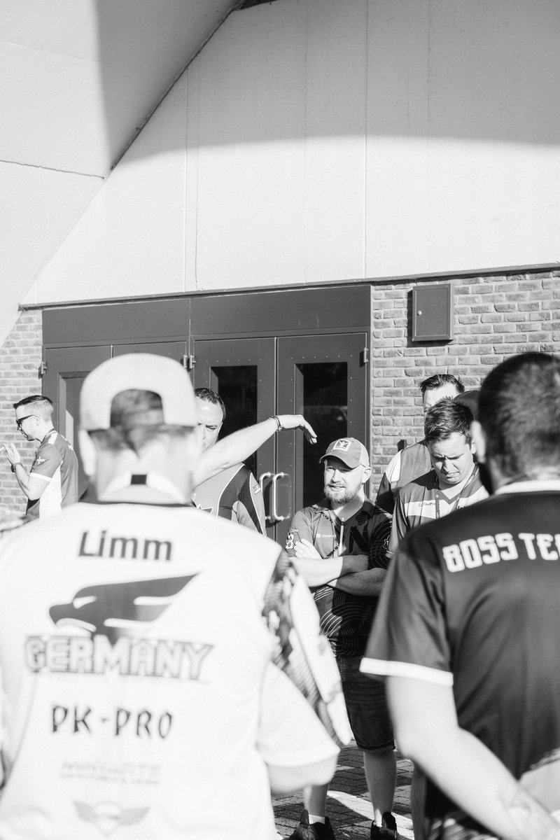 TNI_40k's tweet photo. The lists are locked & loaded. The final preps are underway and tonight we have the live stream of @WorldTeamChamps pod draw!! Excitement is building.
First captains meeting before kick off 2022!
#warhammer #competitive40k @CanHammerChris @InnesAWilson @aow40k1 @teamspain40k https://t.co/E15FtKBg8K