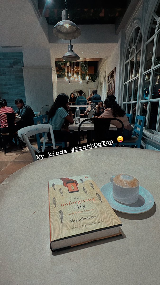 bhatinmaai's tweet image. My kind of ‘Froth on Top’ on a Bengaluru #SaturdayNight! 

#FilterKaapi is bae when it’s book time on a silent solo night🧿