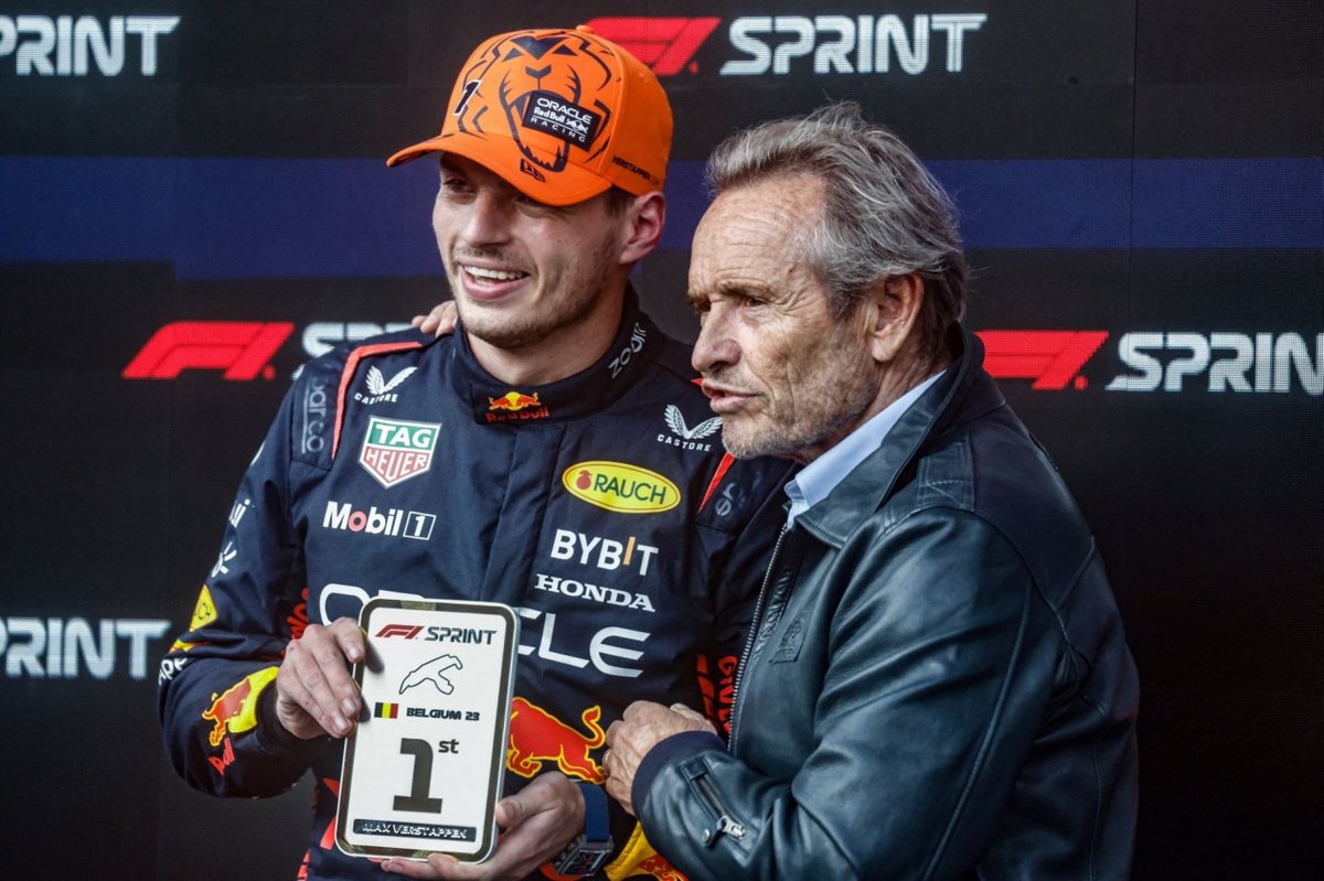 F1HQ_'s tweet photo. Max Verstappen 

#F1 #BelgianGP https://t.co/IsD7eDmRWd