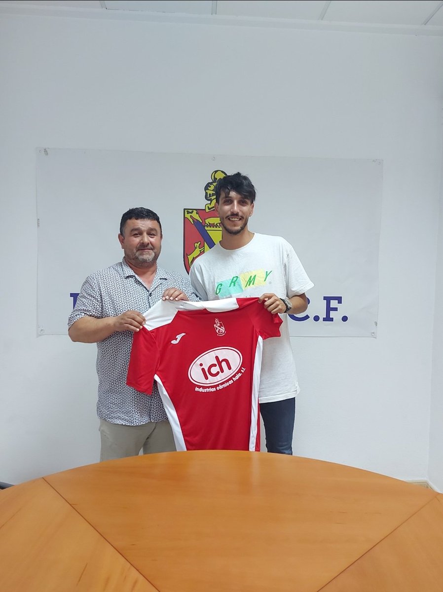 RENOVACIÓN 🔴⚪ 

Chema Castañer ( <a href="/chemiitta/">Chema Diaz Castañer</a> ) 

El habilidoso banda seguirá una campaña más con nosotros. 

#VamosPalmar