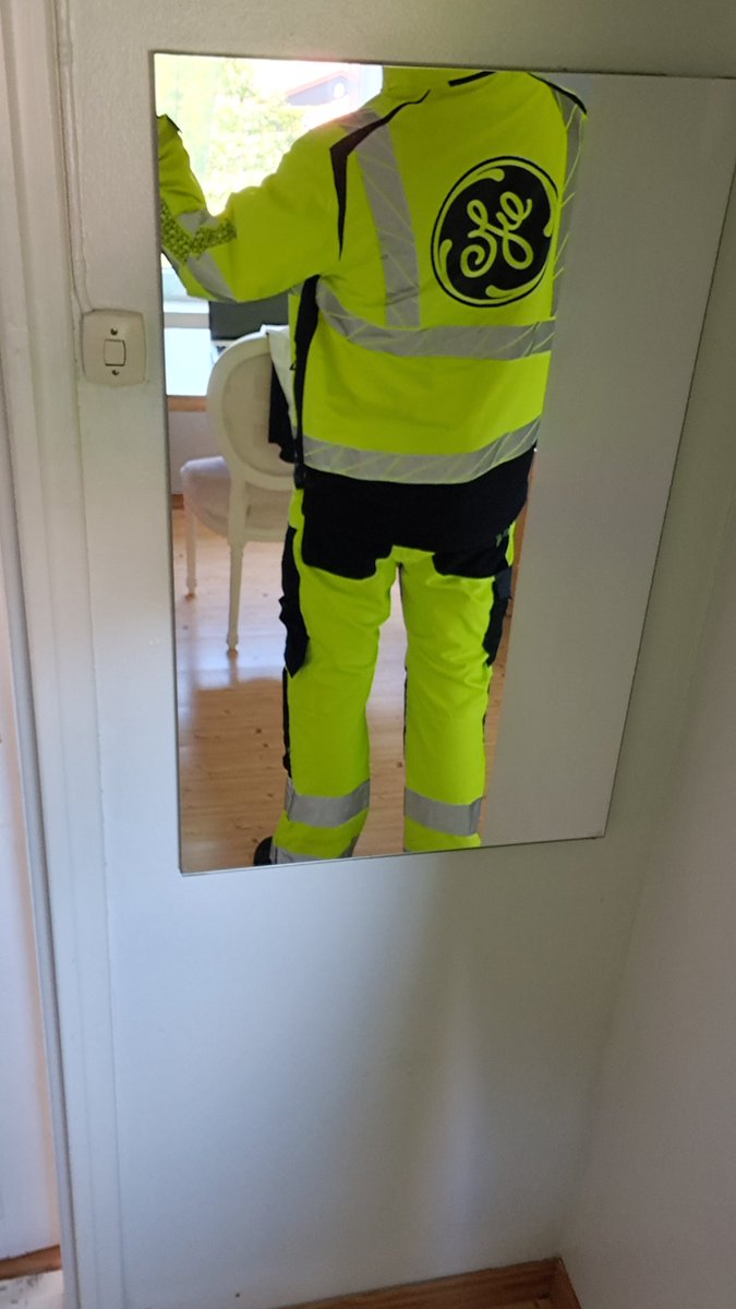 Tooby41's tweet photo. @worker #workwear #hivis #hi_vis #arbeidsklær https://t.co/aC4zBM9JLN