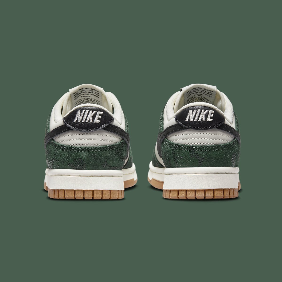 Official Images // Nike Dunk Low “Green Snakeskin” 🐍

SEE MORE: tinyurl.com/5733dvmr