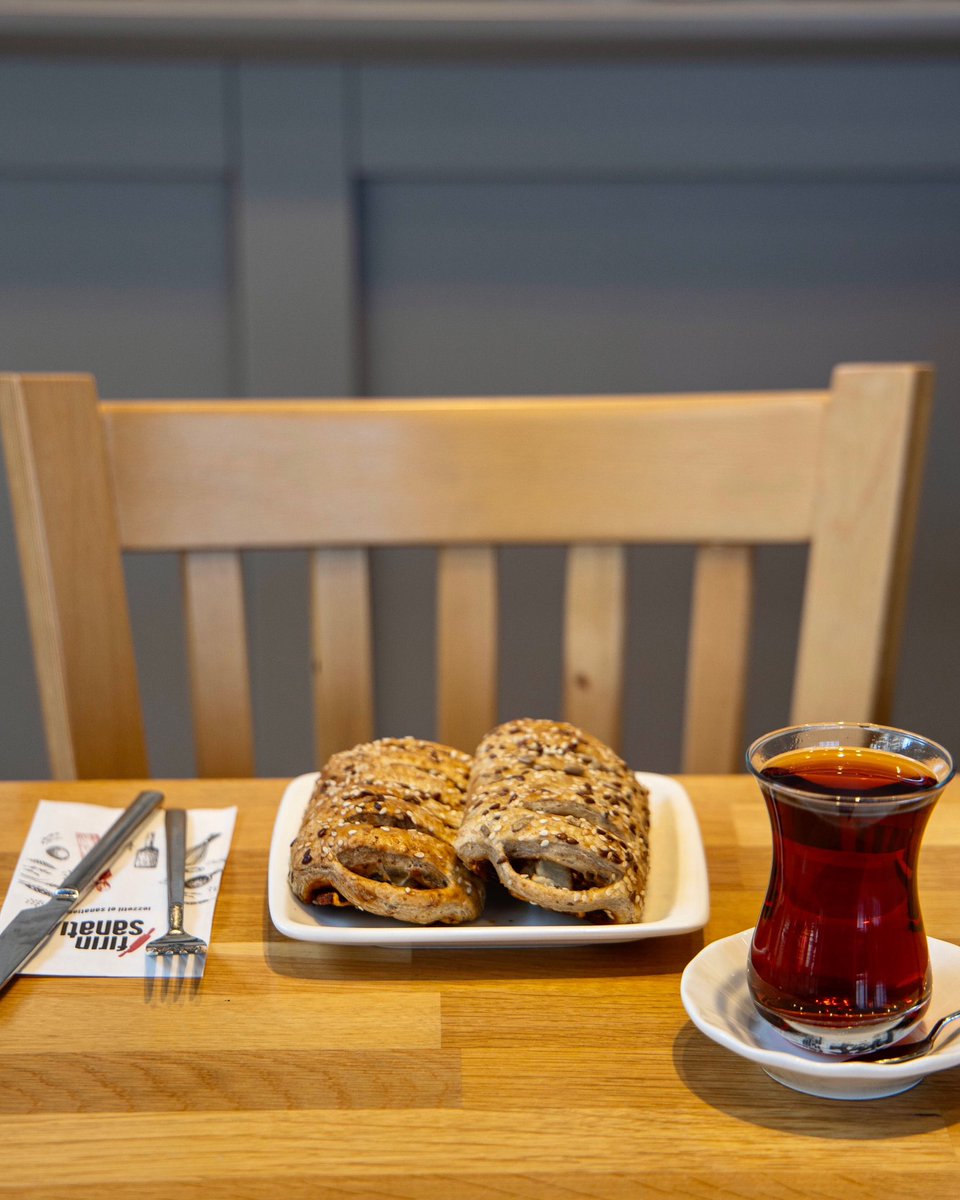 Sıcacık güzel demlenmiş bir çay ve Balkan Çörekleri cumartesi günü için çok iyi bir fikir değil mi? 😋🥰 • • #anatoliumavm #anatoliummarmara #kartal #firinsanati #çörek #balkan #balkançöreği #çay #tea #cumartesi