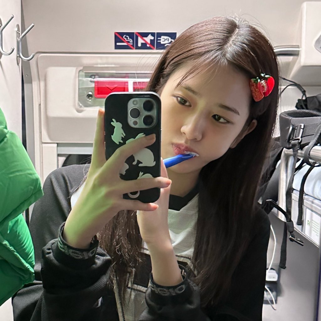 dearmyjinny's tweet photo. วาสใครจะได้ตื่นมาเห็นหน้ายัยน่ารักคนนี้แปรงฟันทุกเช้ากันนะ ㅠㅠ🪥🤍 https://t.co/wwCJd6AUgq