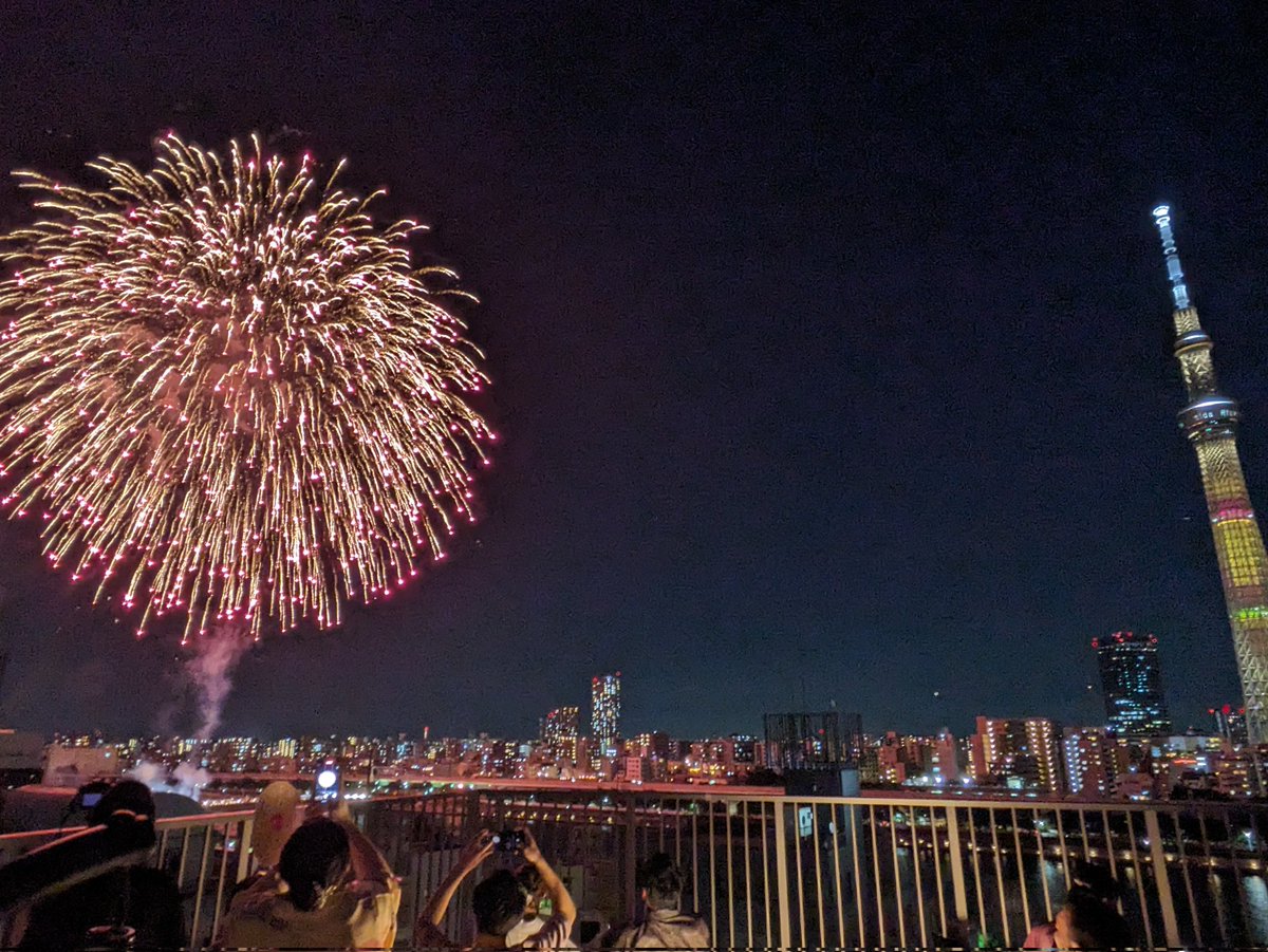 Hotel tomos asakusa
#隅田川花火大会2023 #屋上から #浅草 #浅草駅