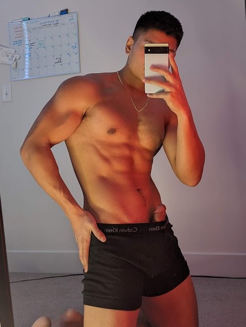 LDean82069's tweet photo. comment when you see it 👀#fitness https://t.co/nL7fjt2xCO