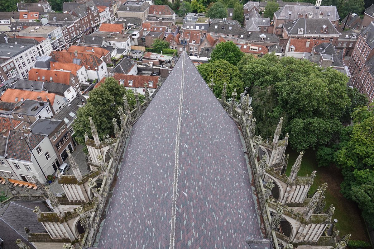 Wim86's tweet photo. Je moet even 50 meter trappen op, maar dan heb je ook wel wat. #SintJan https://t.co/ZoFK5QbBTD