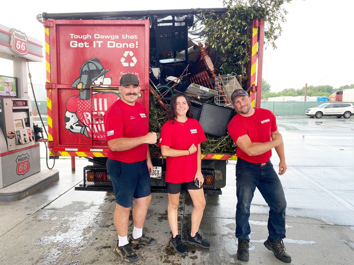 FDJunkRemoval's tweet photo. Working Together to Serve YOU💪 #junkremoval #junkhauling #firedawgsjunkremoval https://t.co/DMDim6jmMm