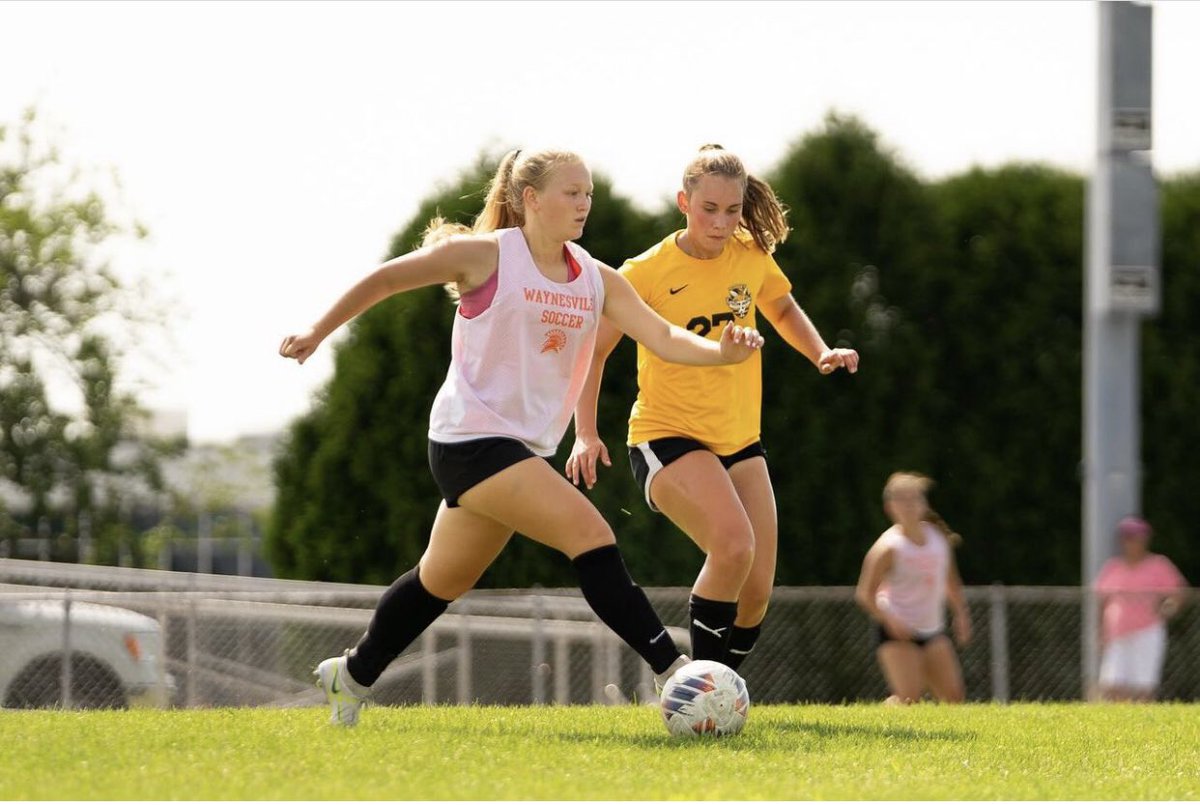 After 2 good games at the  i75 showcase yesterday we’re about to kick off two more today. Thank you <a href="/janpowersmedia/">j a n p o w e r s m e d i a</a> for covering our girls yesterday. As always we appreciate you.