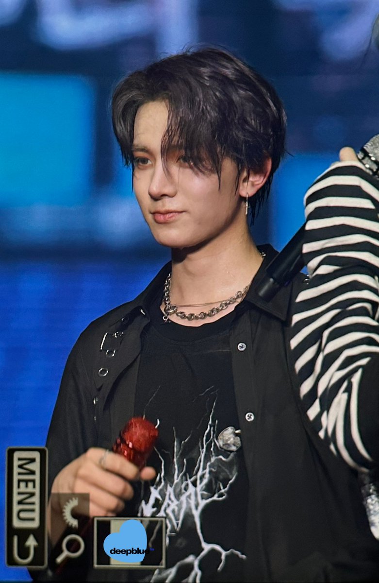 deepblue__hs's tweet photo. 230829 FATE in Seoul

#희승 #HEESEUNG #엔하이픈 #ENHYPEN https://t.co/vUCuCE5qwT