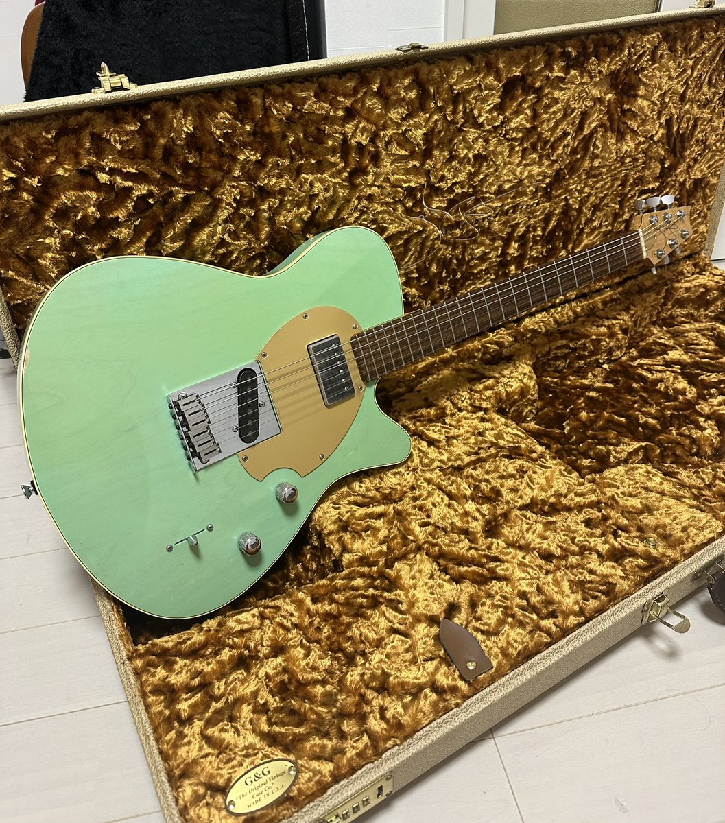 MaR_vape's tweet photo. my new gear 🐈‍⬛⭐️
john page guitars P-1 #004 https://t.co/0VpIOFUadh