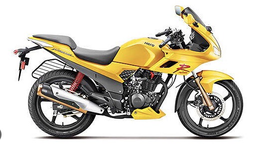iamKruzZ's tweet photo. Missing the stunning looks and power-packed performance of Karizma! 🏍️ Hoping to see it make a grand comeback soon! 🤞 #LegendsofKarizma @heromotocorp https://t.co/IS1CATVjke