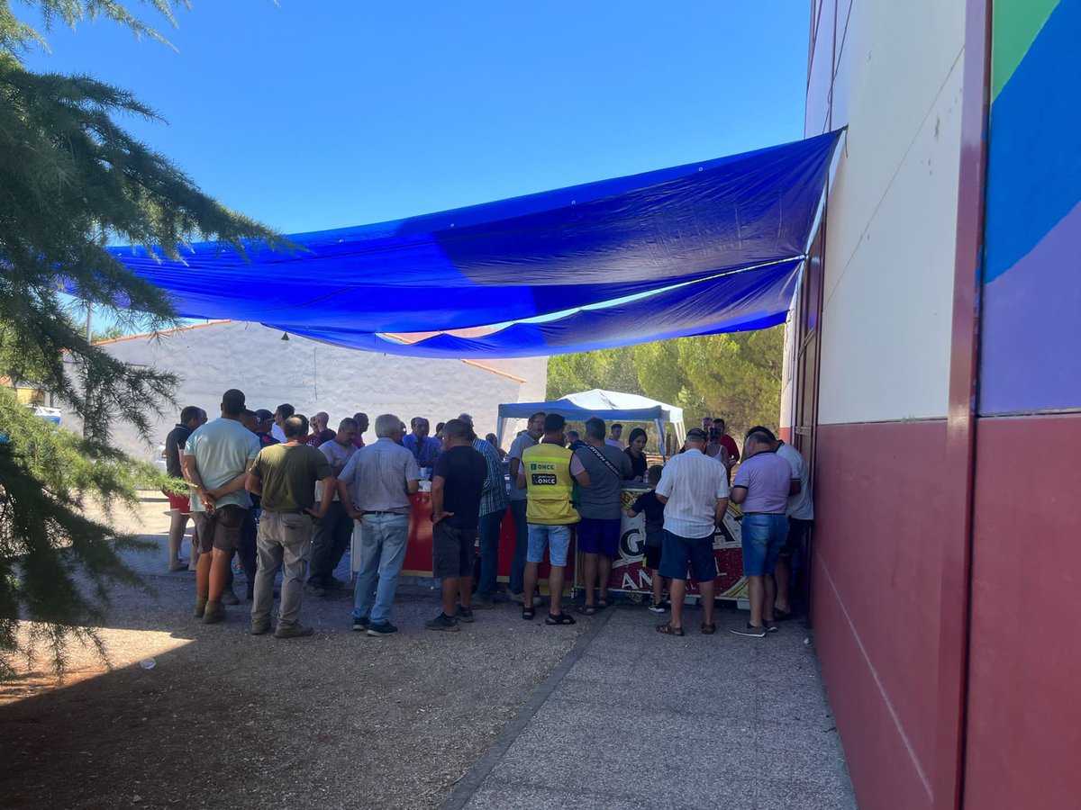 CDHERNAN_CORTES's tweet photo. Imágenes del torneo de 12 horas.Fenomenal organización del torneo.El @CDHERNAN_CORTES dispuso del servicio de barra.El club no para de buscar formas de generar.Recordamos que somos una población menor de 1.000hab.Y peleamos contra municipios q nos cuadriplican en recursos. https://t.co/XXBtAoYO06