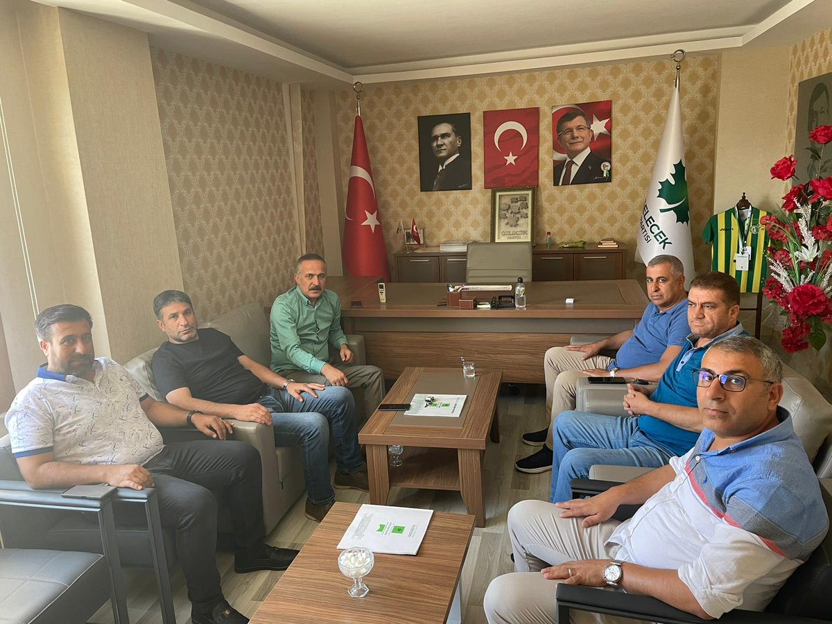 gelecek63's tweet photo. İl Başkan Yardımcılarımız her zaman olduğu gibi bugün de İl Başkanlığımızda  görevlerinin başında. Değerli dostlarımızı,  parti gönüllülerimizi ve tüm vatandaşlarımızı çay/kahve içmeye bekliyoruz. 
@Ahmet_Davutoglu @OmerrUnal @isamesihsahin @AyhanSeferUSTUN @GelecekPartiTR https://t.co/7kA2Y45Mak