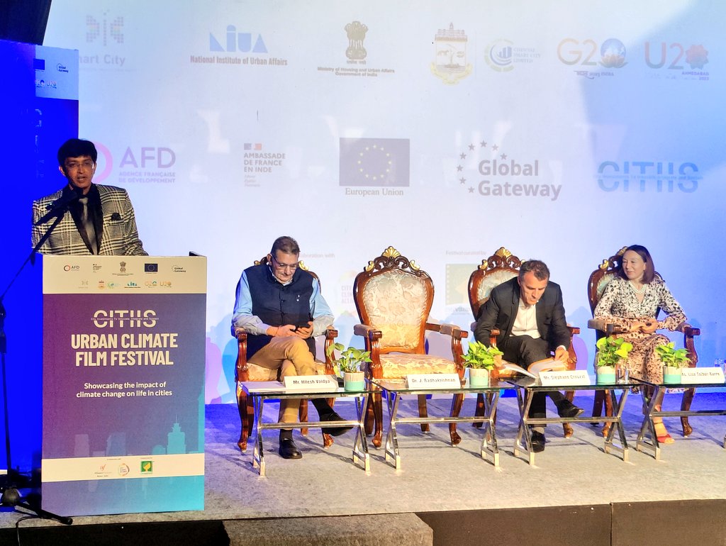 chennaicorp's tweet image. the young minds to set their goals to help the city to become #climateresilient. ACS/Commissioner of #GCC Dr @RAKRI1 during his special address during the closing ceremony reiterated the need and importance of knowledge transfer on #climateissues. Ms. Lise Talbot Barre, the (2/3)