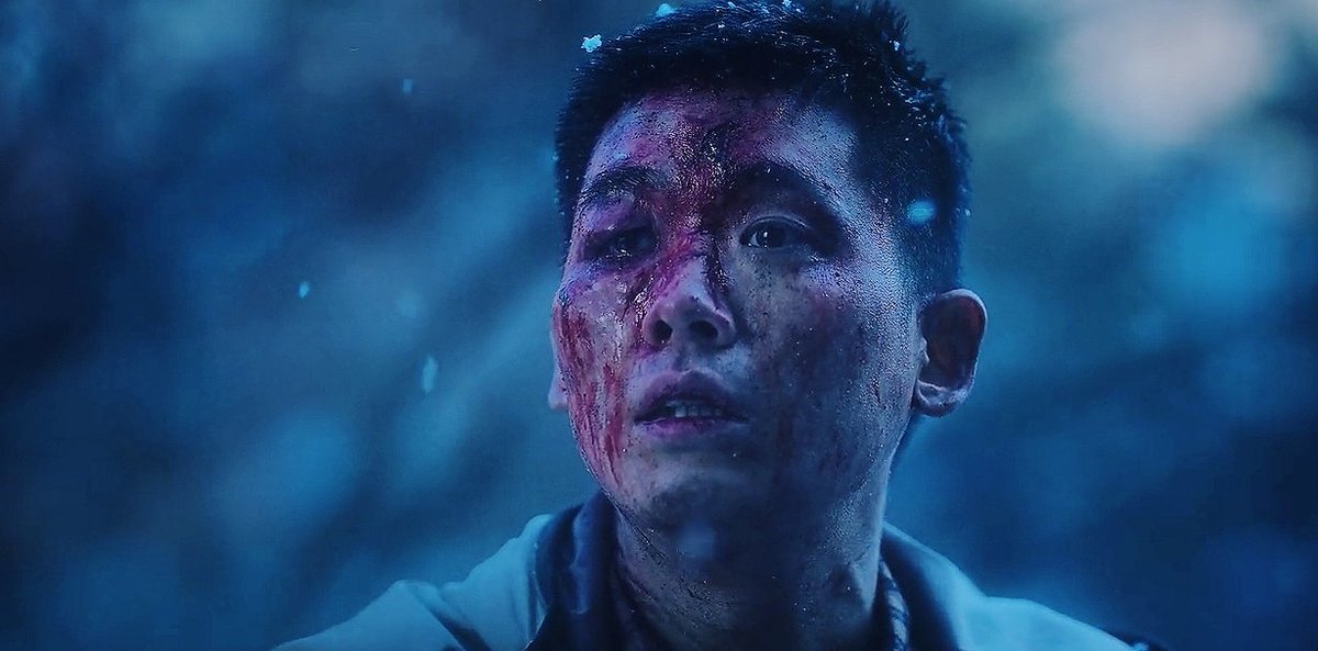 seowinkk's tweet photo. seeing junho &amp; sukbong reunite after that traumatizing winter scene is so personal to me. they both had lost sm in trying to expose the jarring truth of the issues in military &amp; rank hierarchy, but they both remained humane in the end. #DP2

S1                                  S2 https://t.co/4JNq6TKZrM