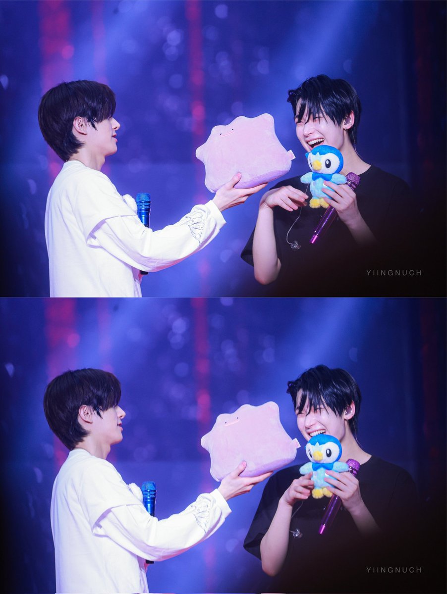 ksnimage's tweet photo. sunoo looks so happy when jake brought him a ditto plushie 🥹 https://t.co/vseXayAbDV