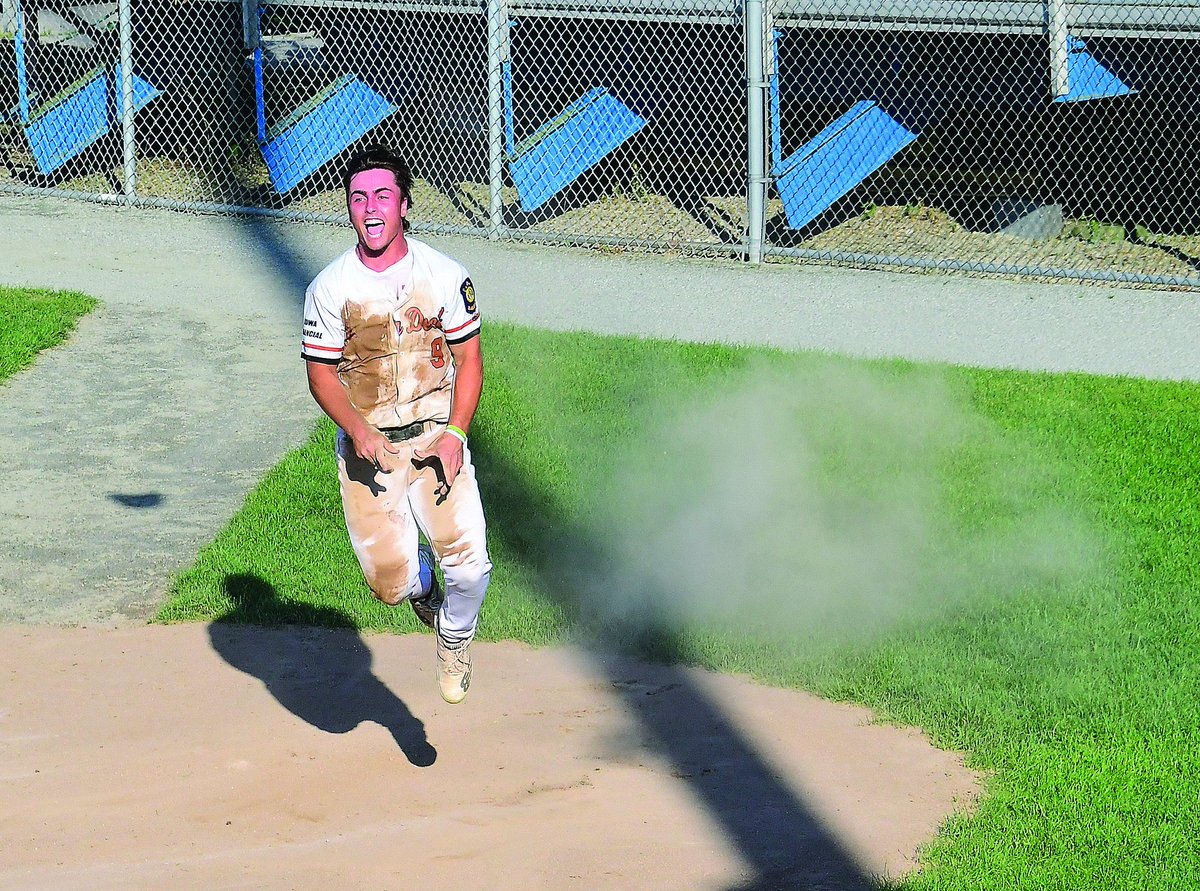 That’s pure joy <a href="/UDPost14/">Upper Deck Post 14</a> Andy Ray!