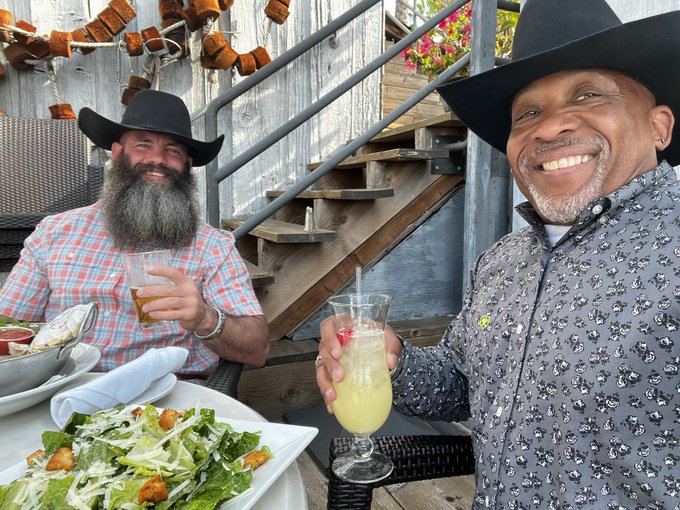 Good times with @cj27301  Can’t wait for more fun! https://t.co/5aKjRguDvl