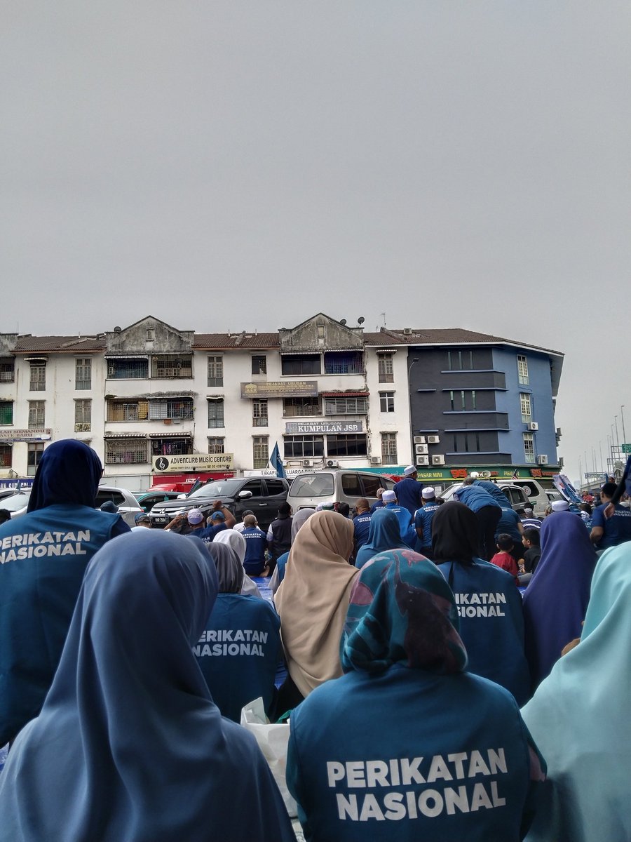 ATitiwangsa's tweet photo. [ SUASANA SEPANJANG PENAMAAN CALON DUN LEMBAH JAYA ]

#WanitaMudaMalaysia #UndiPN #PNtetapbest #SelangorSejahtera #PRN #AmeerahTitiwangsa https://t.co/En5j1gK9dP